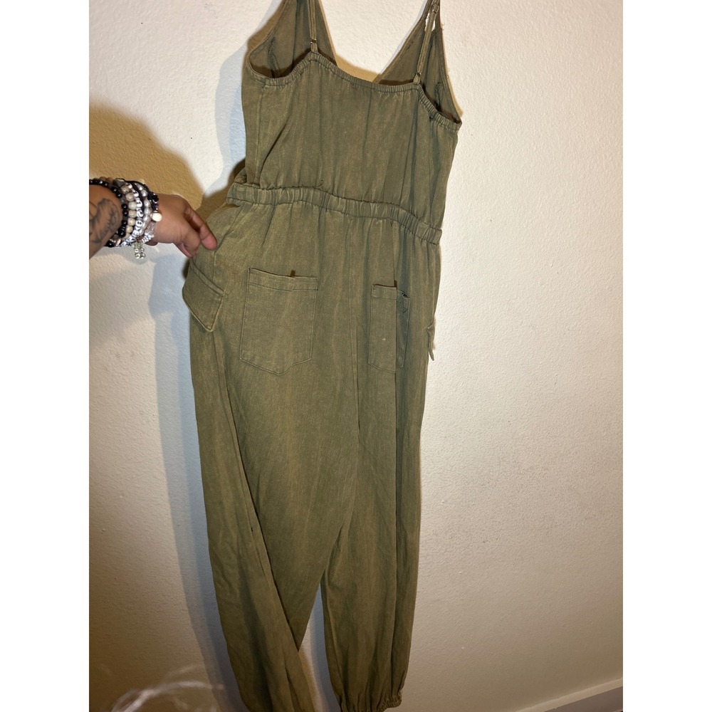 ee:some size small forest green jumpsuit - Picture 3 of 3